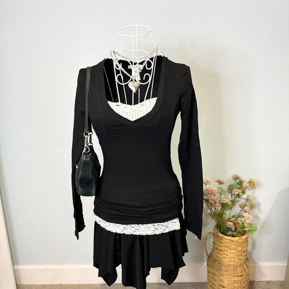NWT Cute vintage y2k black tight long sleeve Henley grunge v neck top
